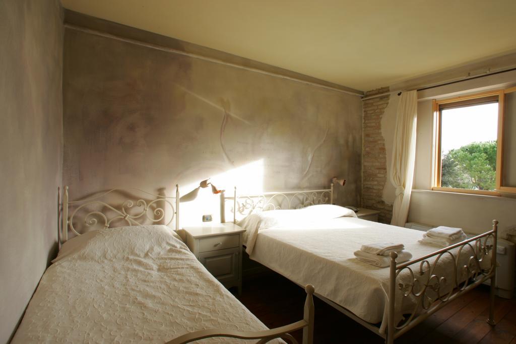 Ristorante Country House Isolabelgatto Villa Fano Bilik gambar